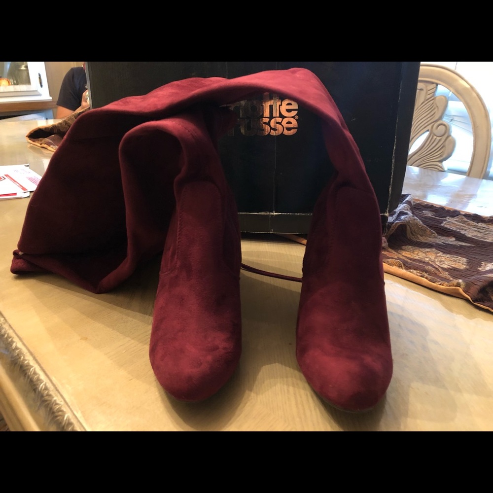 Over-the-knee high heel boots (tie from back)